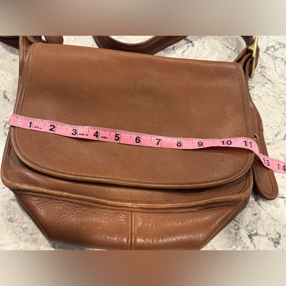 Vintage Coach 9951 Patricia Legacy British Tan Leather Messenger Shoulder Bag - Picture 4 of 15